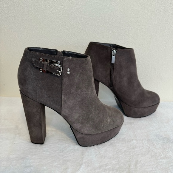 Boots & Shoes Show! Like to Be Notified When I go Live! - Picture 15 of 16